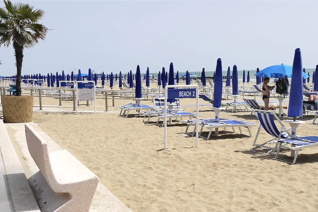 Hotel Beach2 Lido di Jesolo 3*,  Italië